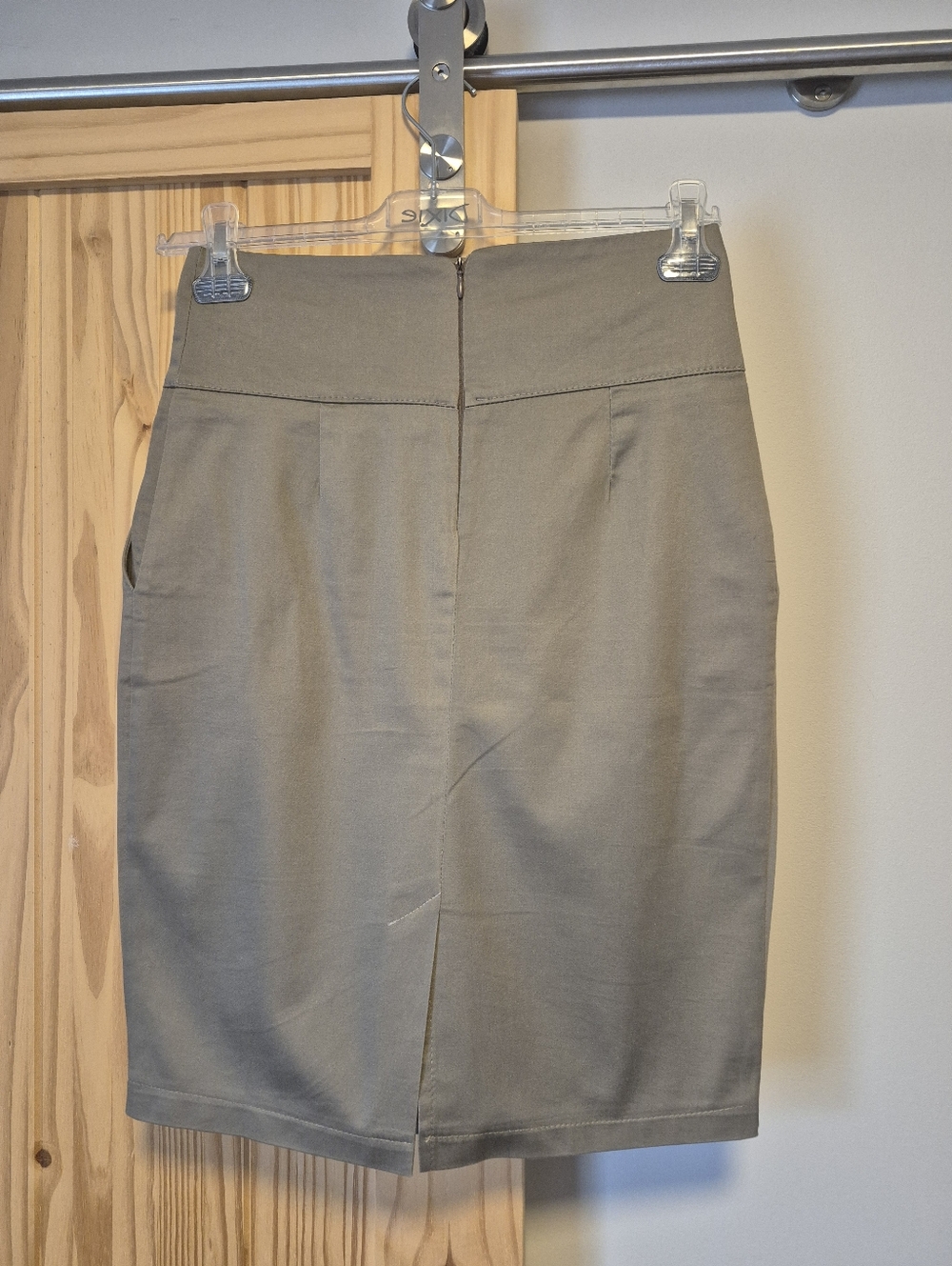 Classic Taupe Pencil Skirt Italy - Picture 5 of 16